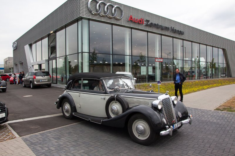 Horch Treffen Hanau 29.05.2015_044.jpg